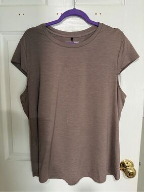 Universal Standard Short-Sleeve Tee in Taupe